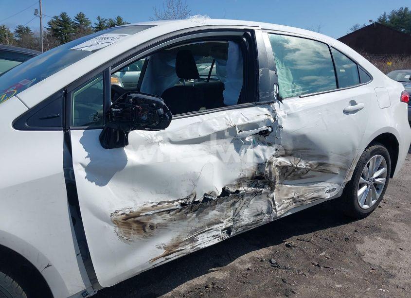 Photo 6 of 2023 Toyota Corolla HYBRID LE (VIN JTDBDMHE1PJ002820)