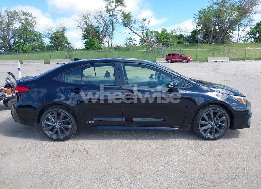 Photo 13 of 2025 Toyota Corolla HYBRID SE (VIN JTDBDMHE2S3018991)