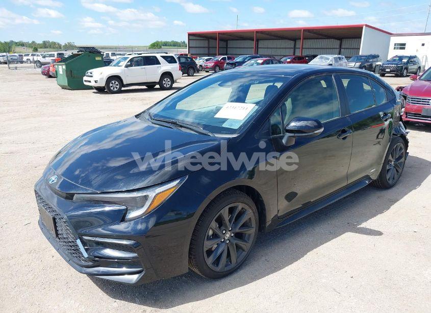 Photo 2 of 2025 Toyota Corolla HYBRID SE (VIN JTDBDMHE2S3018991)