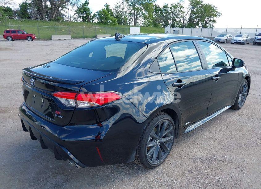 Photo 4 of 2025 Toyota Corolla HYBRID SE (VIN JTDBDMHE2S3018991)