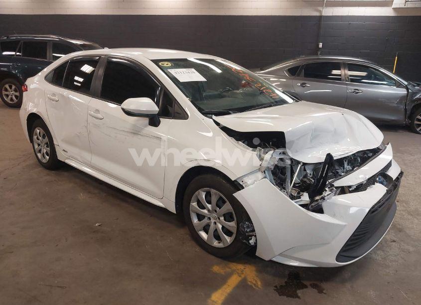 2023 Toyota Corolla HYBRID LE (VIN JTDBDMHE3P3003472) main photo