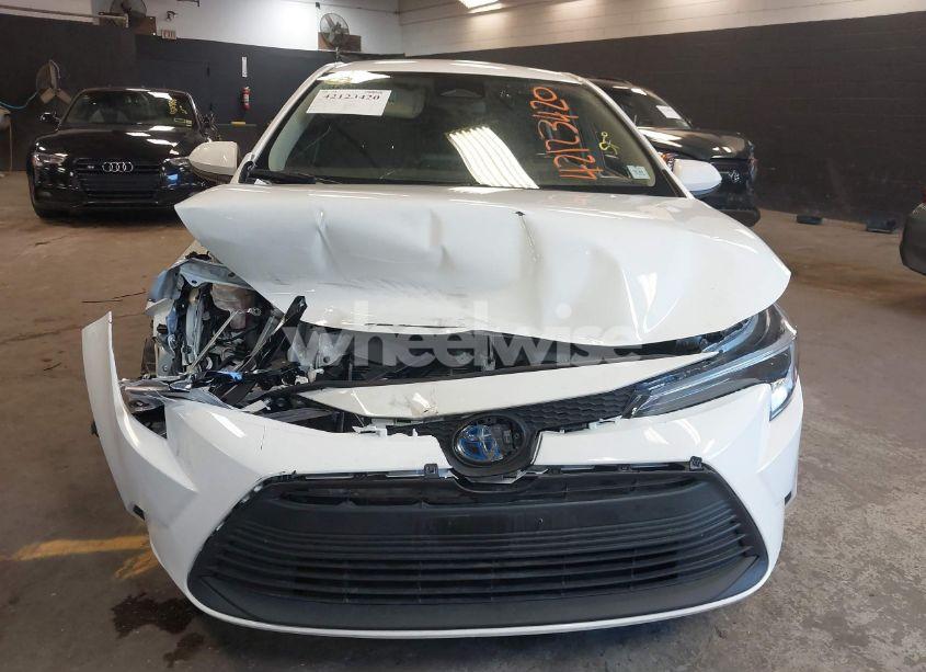 Photo 12 of 2023 Toyota Corolla HYBRID LE (VIN JTDBDMHE3P3003472)