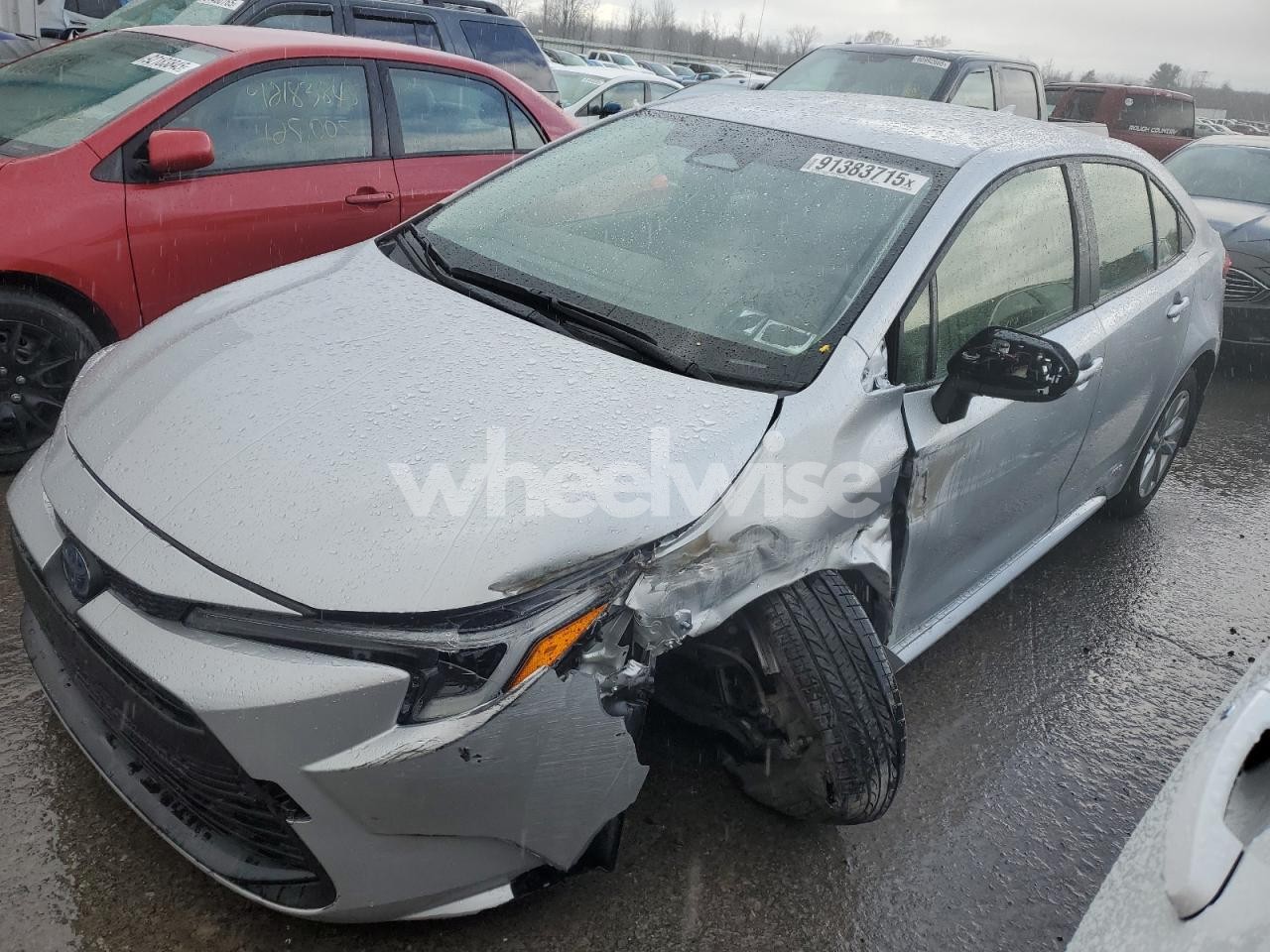 2025 TOYOTA COROLLA LE (VIN JTDBDMHE3SJ012175) main photo