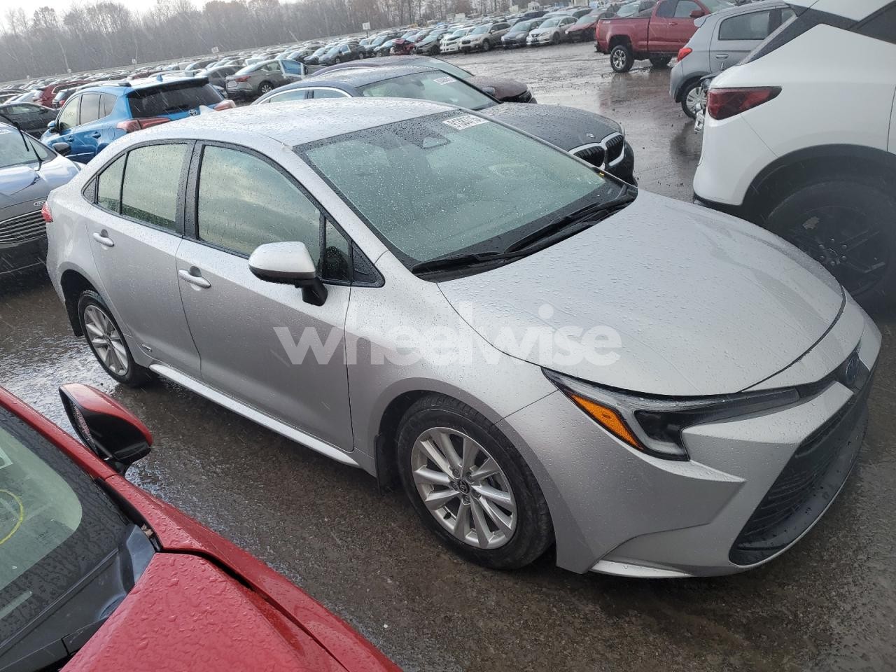 Photo 4 of 2025 TOYOTA COROLLA LE (VIN JTDBDMHE3SJ012175)