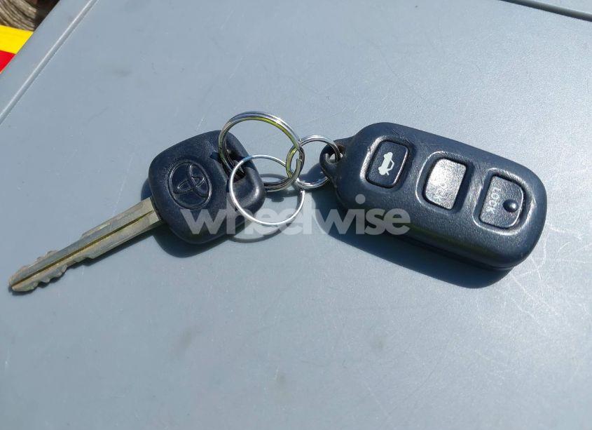 Photo 11 of 2002 Toyota Camry LE (VIN JTDBE30K220018502)