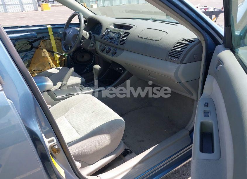 Photo 5 of 2002 Toyota Camry LE (VIN JTDBE30K220018502)