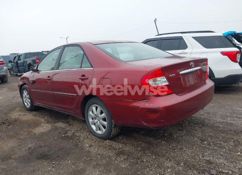 Photo 3 of 2002 Toyota Camry LE/XLE (VIN JTDBE30K320026592)