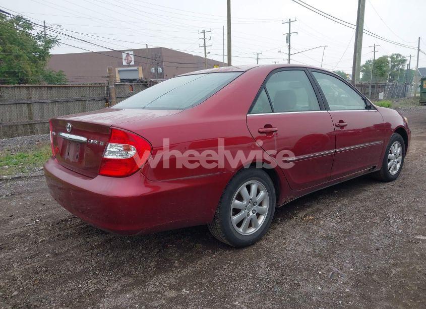 Photo 4 of 2002 Toyota Camry LE/XLE (VIN JTDBE30K320026592)