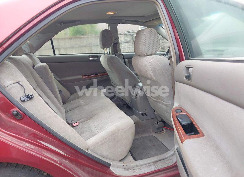 Photo 8 of 2002 Toyota Camry LE/XLE (VIN JTDBE30K320026592)