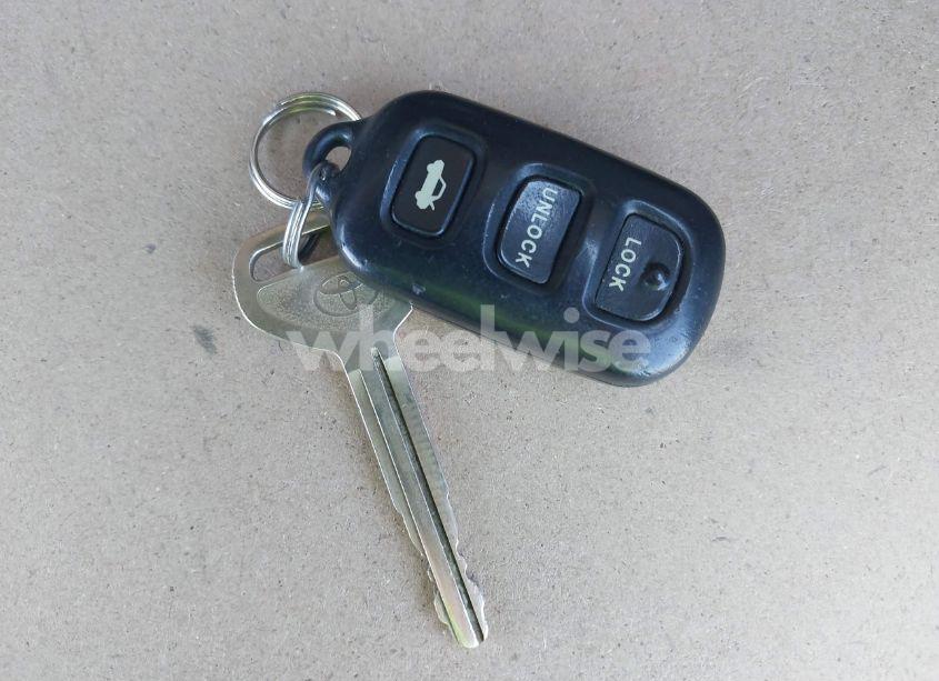 Photo 11 of 2002 Toyota Camry LE (VIN JTDBE30K420116981)