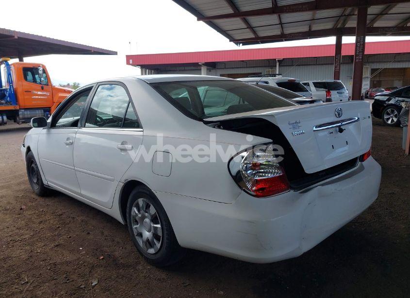 Photo 3 of 2002 Toyota Camry LE (VIN JTDBE30K420116981)