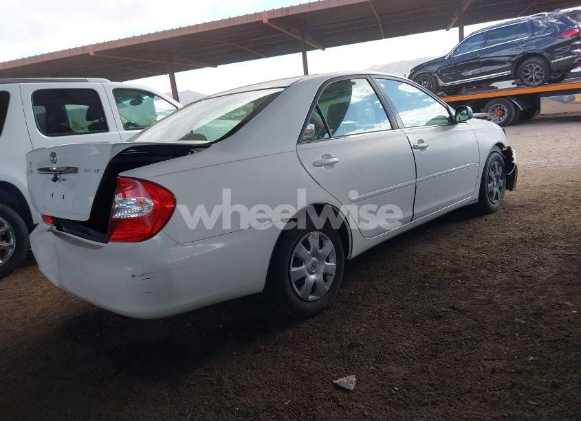 Photo 4 of 2002 Toyota Camry LE (VIN JTDBE30K420116981)