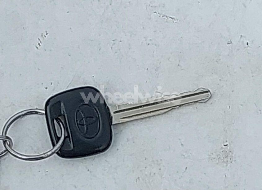 Photo 11 of 2002 Toyota Camry LE (VIN JTDBE30K620057173)