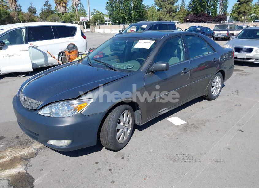 Photo 2 of 2003 Toyota Camry LE/SE/XLE (VIN JTDBE30K630182224)