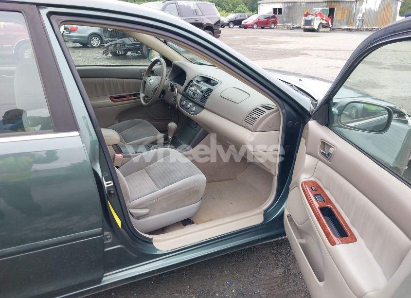 Photo 5 of 2006 Toyota Camry LE (VIN JTDBE30K663053256)