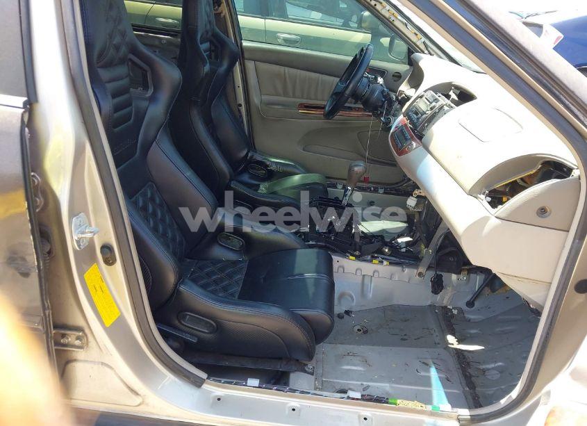 Photo 5 of 2003 Toyota Camry XLE (VIN JTDBE30K830184394)