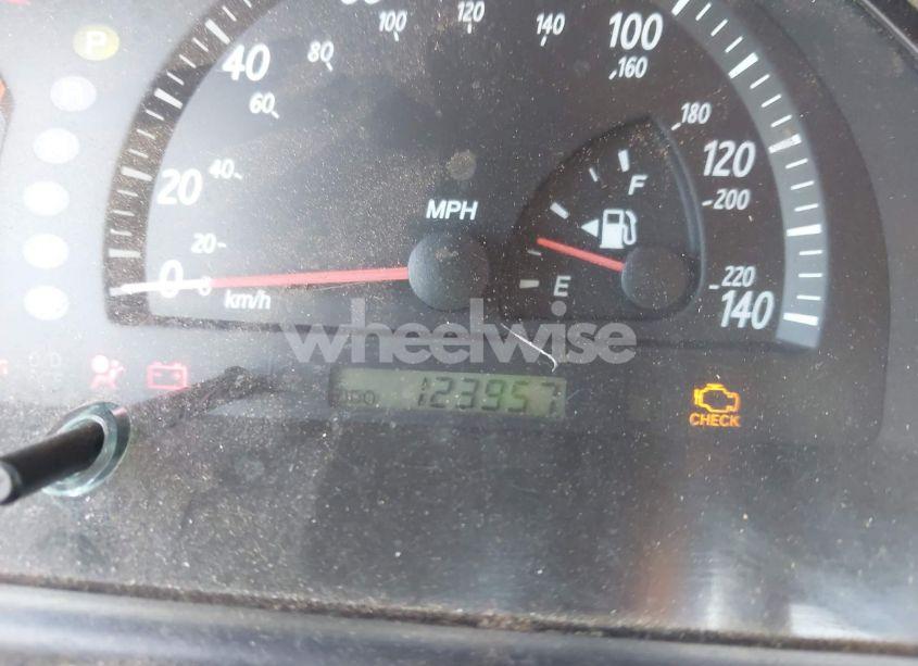 Photo 7 of 2003 Toyota Camry XLE (VIN JTDBE30K830184394)