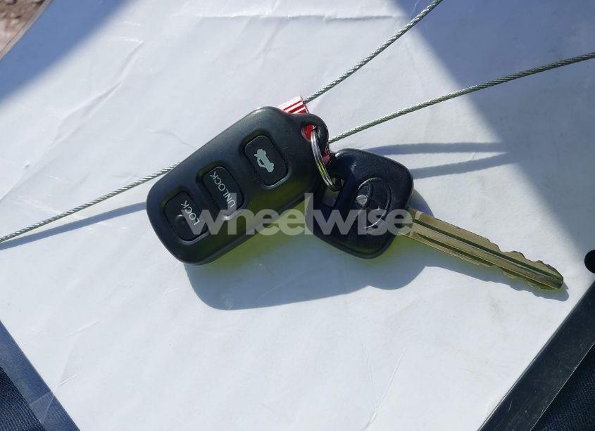 Photo 11 of 2003 Toyota Camry LE (VIN JTDBE30KX30152854)