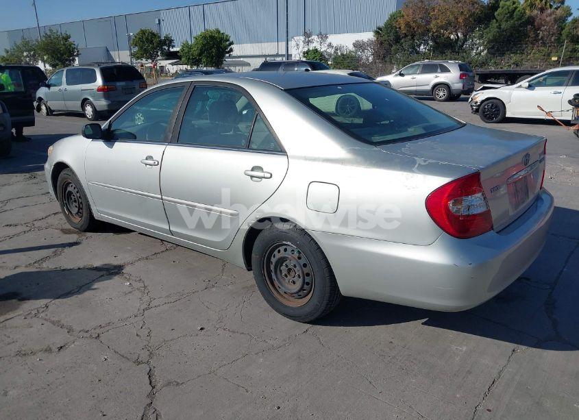 Photo 3 of 2003 Toyota Camry LE (VIN JTDBE30KX30152854)
