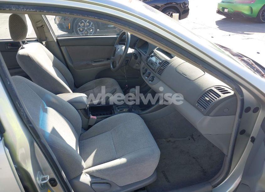 Photo 5 of 2003 Toyota Camry LE (VIN JTDBE30KX30152854)