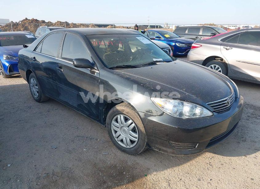 2006 Toyota Camry LE (VIN JTDBE30KX63057990) main photo