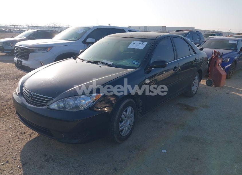 Photo 2 of 2006 Toyota Camry LE (VIN JTDBE30KX63057990)