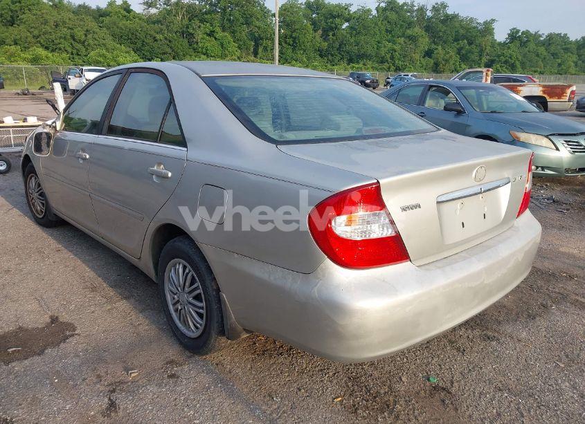 Photo 3 of 2002 Toyota Camry LE/SE/XLE (VIN JTDBE32K020021265)