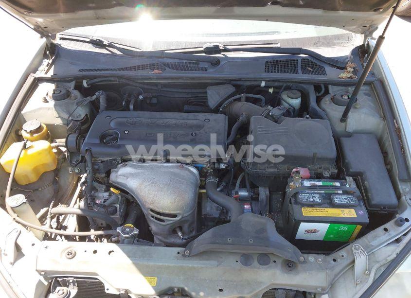 Photo 10 of 2003 Toyota Camry LE (VIN JTDBE32K030149698)