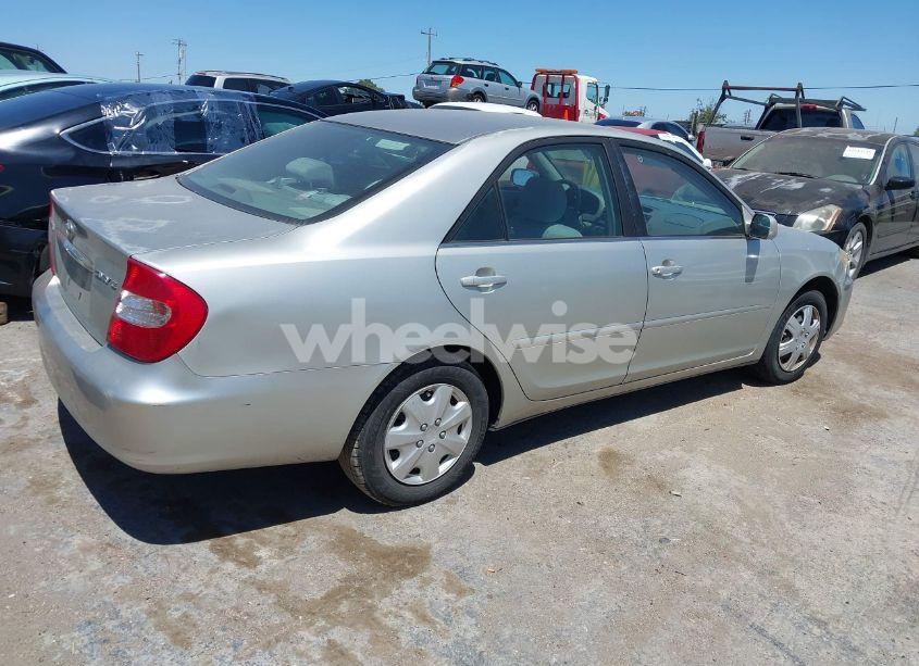 Photo 4 of 2003 Toyota Camry LE (VIN JTDBE32K030149698)