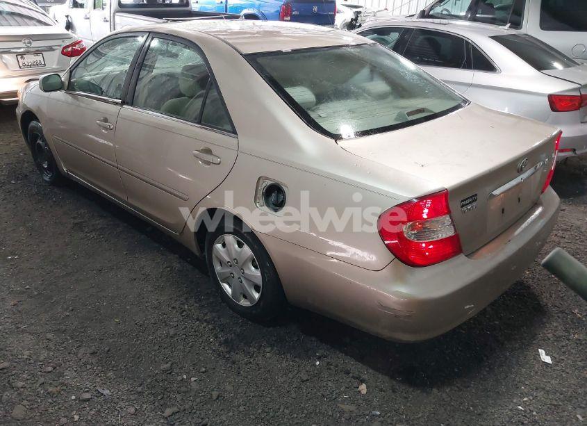 Photo 3 of 2003 Toyota Camry LE (VIN JTDBE32K030158451)