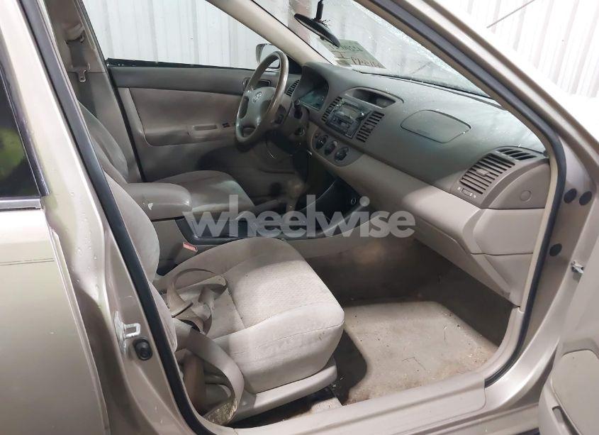 Photo 5 of 2003 Toyota Camry LE (VIN JTDBE32K030158451)