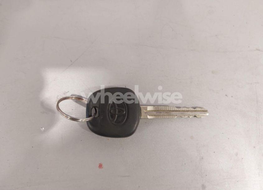 Photo 11 of 2003 Toyota Camry XLE (VIN JTDBE32K030169594)