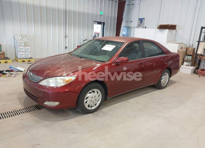 Photo 2 of 2003 Toyota Camry XLE (VIN JTDBE32K030169594)