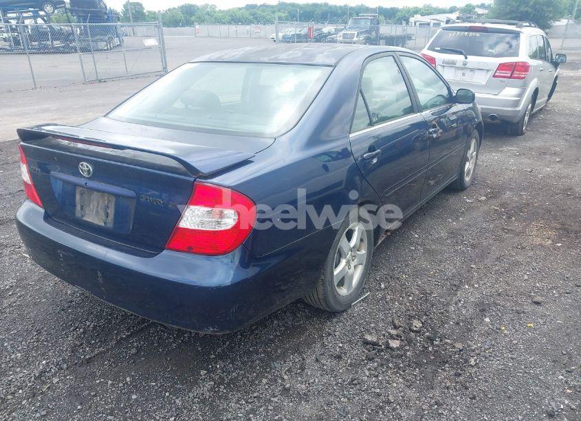 Photo 4 of 2002 Toyota Camry SE (VIN JTDBE32K120001946)