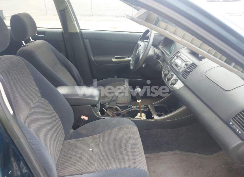 Photo 5 of 2002 Toyota Camry SE (VIN JTDBE32K120001946)