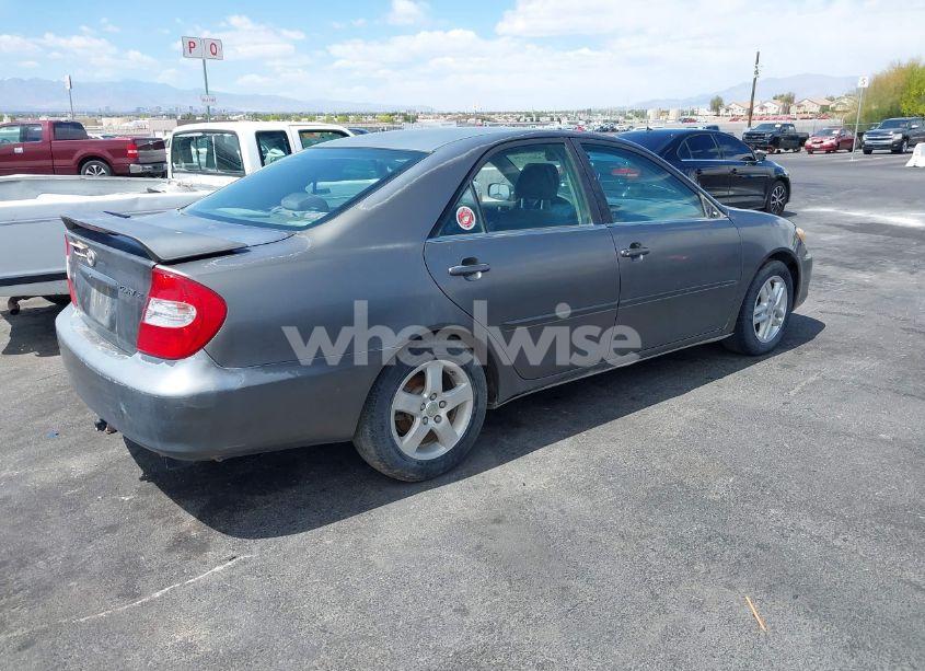 Photo 4 of 2003 Toyota Camry SE (VIN JTDBE32K130149032)