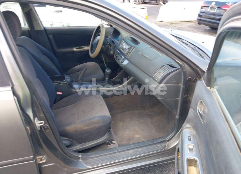 Photo 5 of 2003 Toyota Camry SE (VIN JTDBE32K130149032)