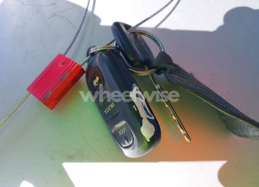 Photo 11 of 2003 Toyota Camry LE (VIN JTDBE32K130171306)