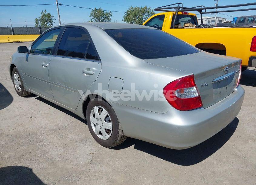 Photo 3 of 2003 Toyota Camry LE (VIN JTDBE32K130171306)