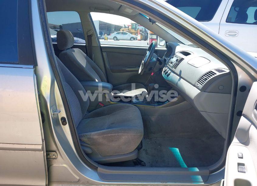 Photo 5 of 2003 Toyota Camry LE (VIN JTDBE32K130171306)