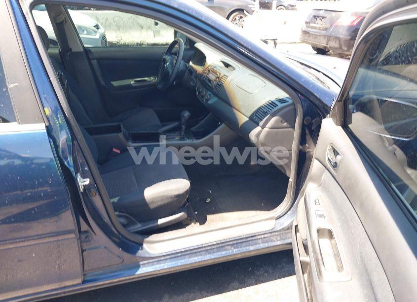 Photo 5 of 2003 Toyota Camry SE (VIN JTDBE32K130243265)