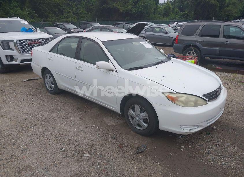 2003 Toyota Camry LE (VIN JTDBE32K230158970) main photo