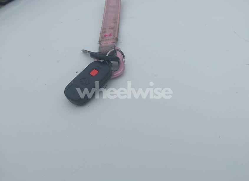 Photo 11 of 2003 Toyota Camry LE (VIN JTDBE32K230158970)