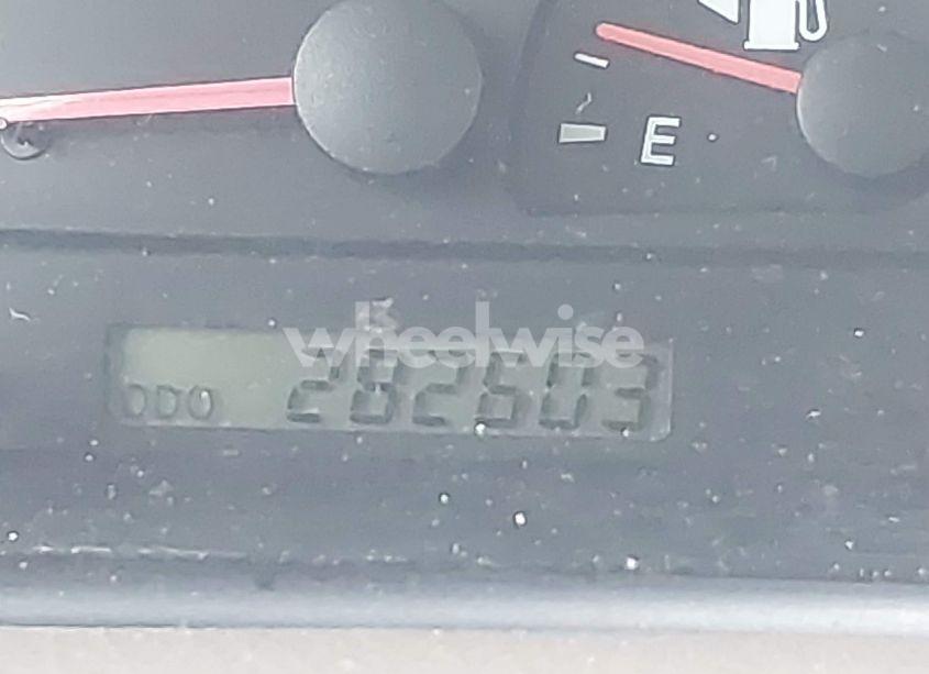 Photo 12 of 2003 Toyota Camry LE (VIN JTDBE32K230158970)