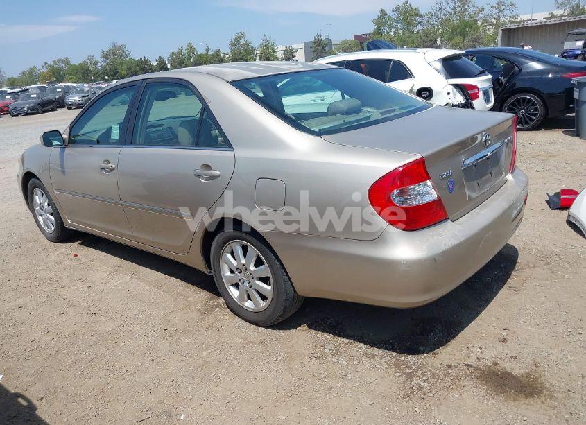 Photo 3 of 2002 Toyota Camry XLE (VIN JTDBE32K320070184)