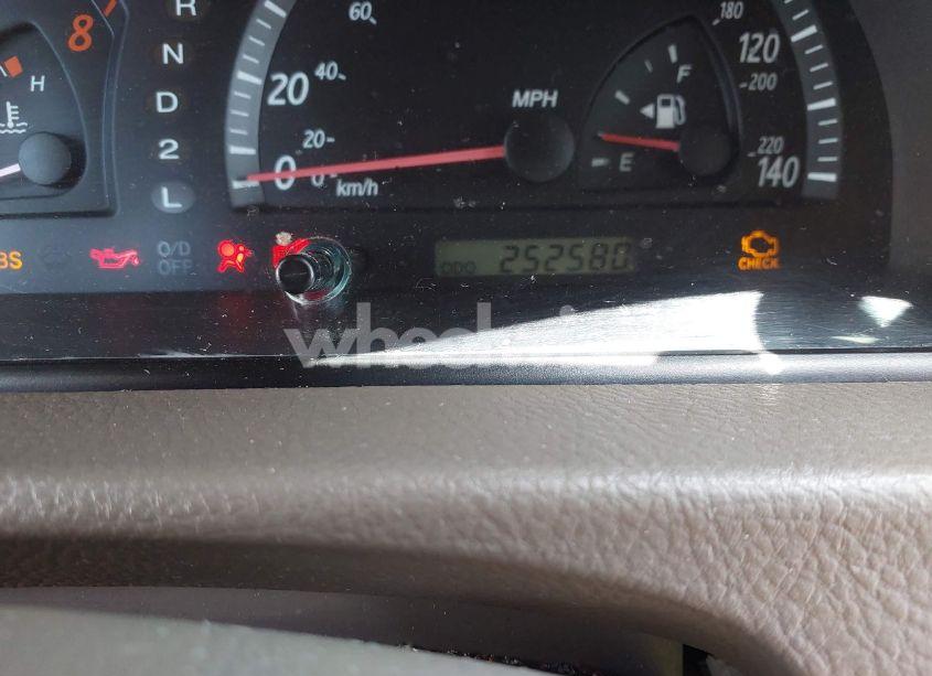 Photo 7 of 2002 Toyota Camry XLE (VIN JTDBE32K320070184)