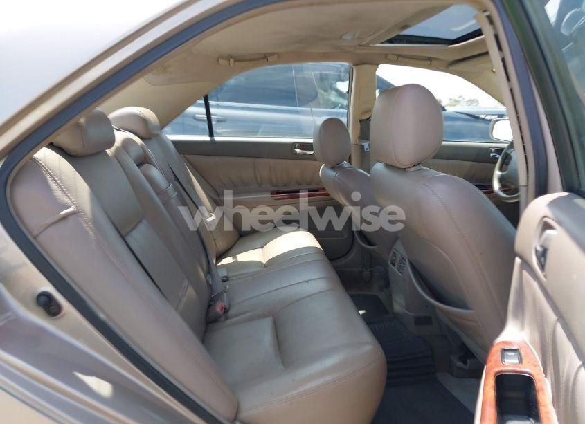 Photo 8 of 2002 Toyota Camry XLE (VIN JTDBE32K320070184)