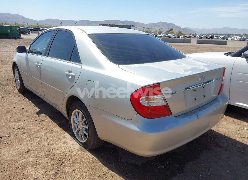 Photo 3 of 2002 Toyota Camry LE (VIN JTDBE32K320079726)