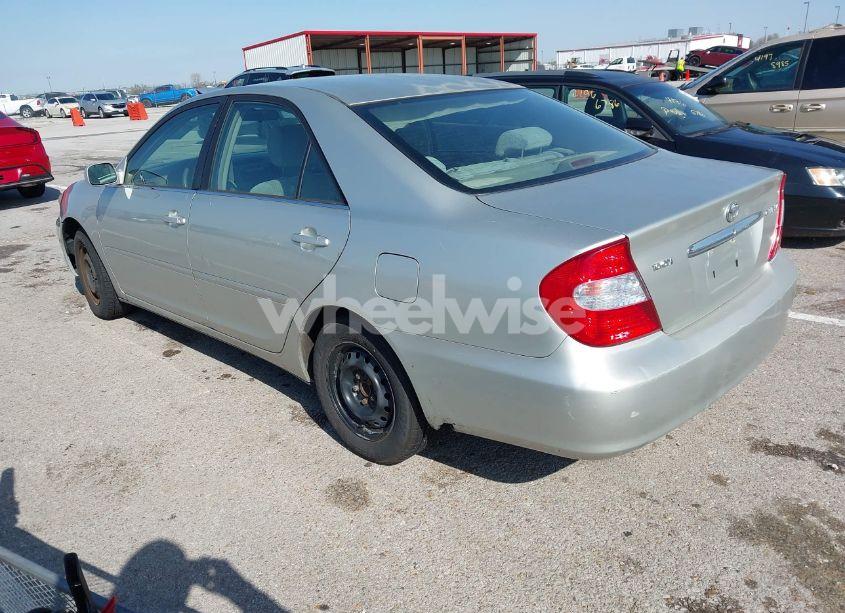 Photo 3 of 2003 Toyota Camry LE (VIN JTDBE32K330166642)