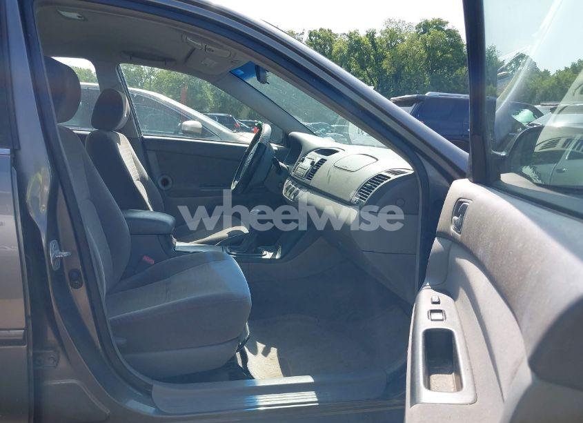 Photo 5 of 2006 Toyota Camry STD (VIN JTDBE32K363063899)